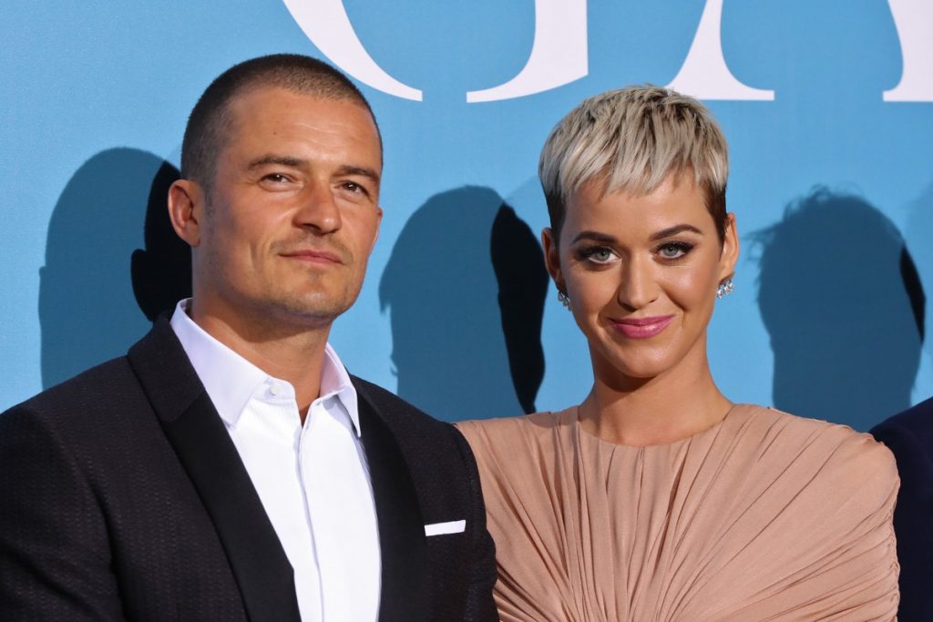 british-actor-orlando-bloom-and-us-singer-katy-perry-pose-news-photo-1041216330-1550337271