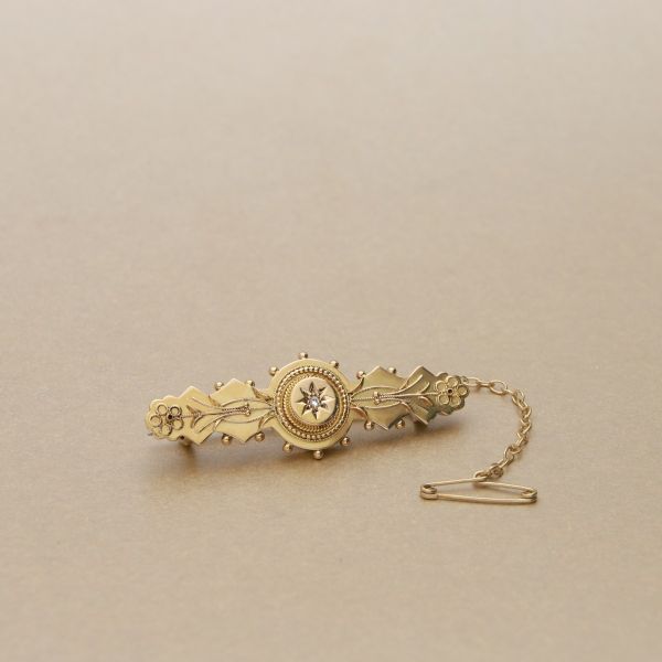 Pre Owned 9ct Yellow Gold Diamond Sun Brooch-7018007