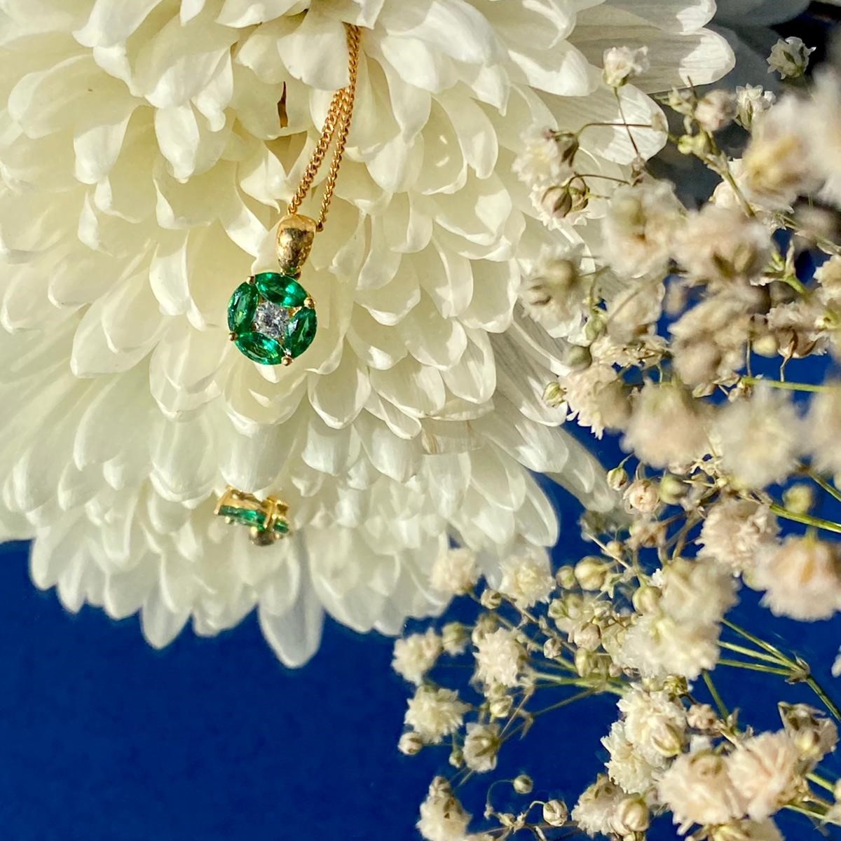 Wakefields Jewellers Emerald and Diamond Yellow Gold Pendant on Flower and Blossom
