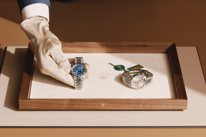 Send Message Wakefields Jewellers in Horsham, your Official Rolex Retailer